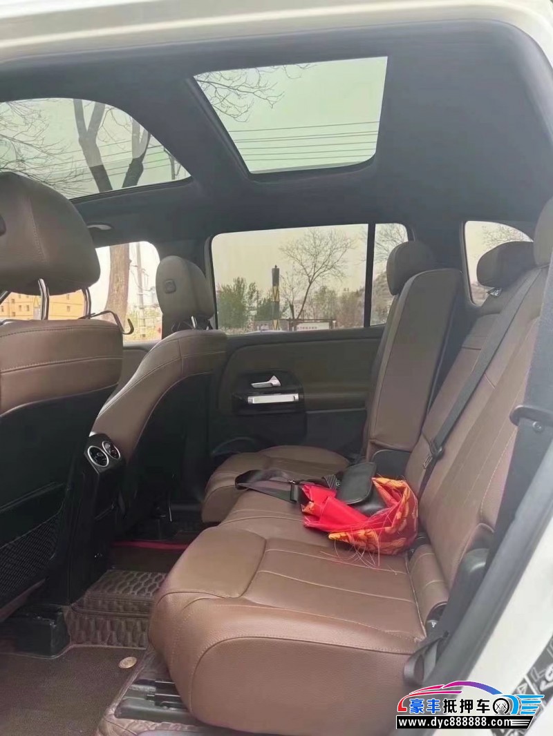 21年奔驰GLB轿车抵押车出售