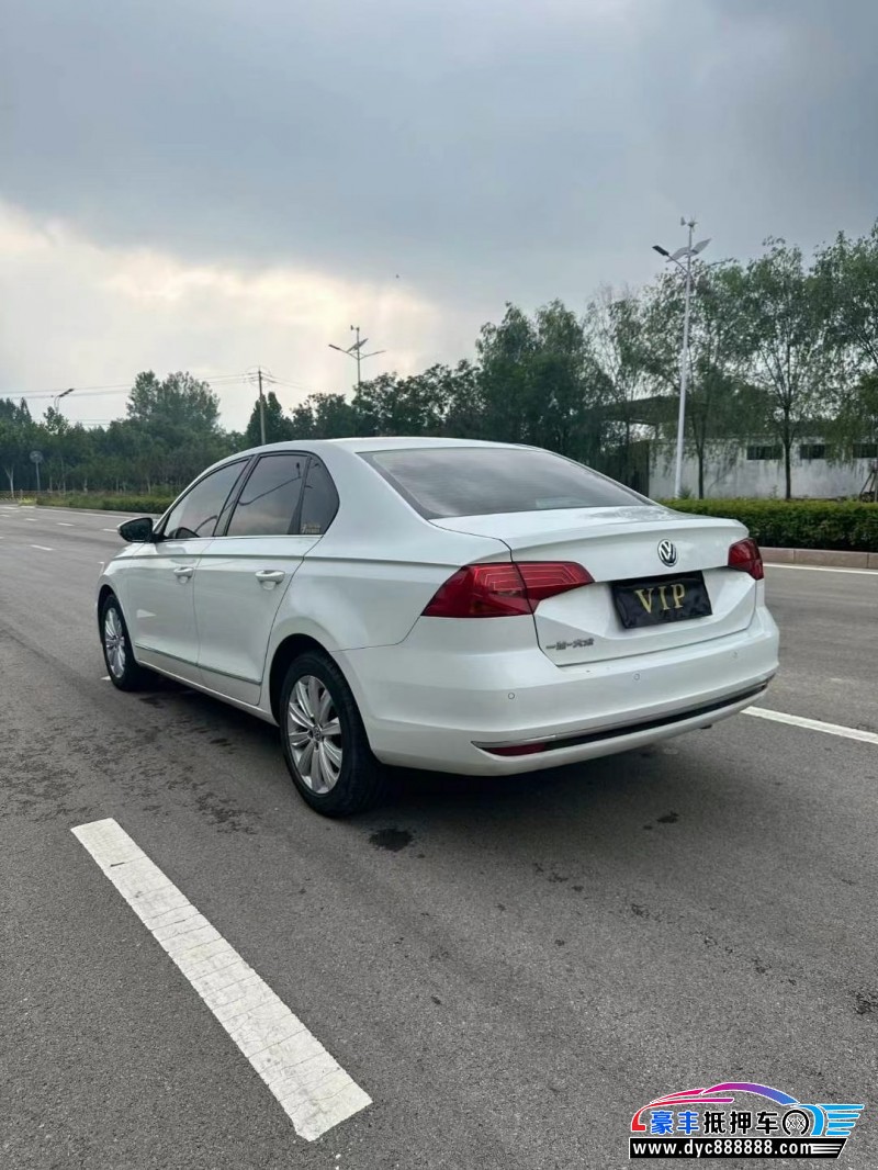 18年大众宝来轿车抵押车出售