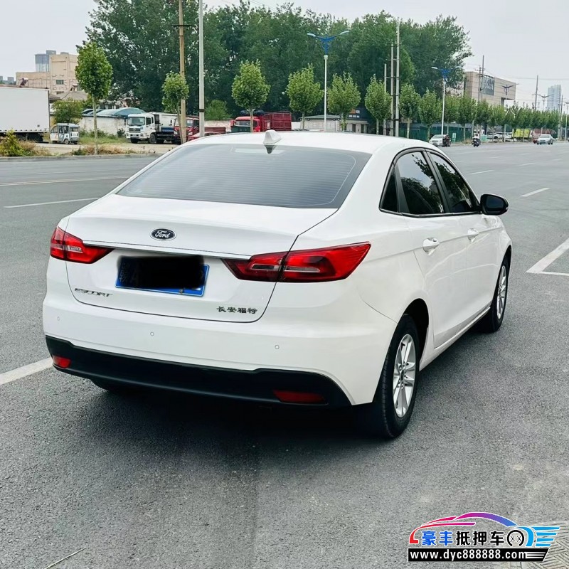 20年福特福睿斯轿车抵押车出售