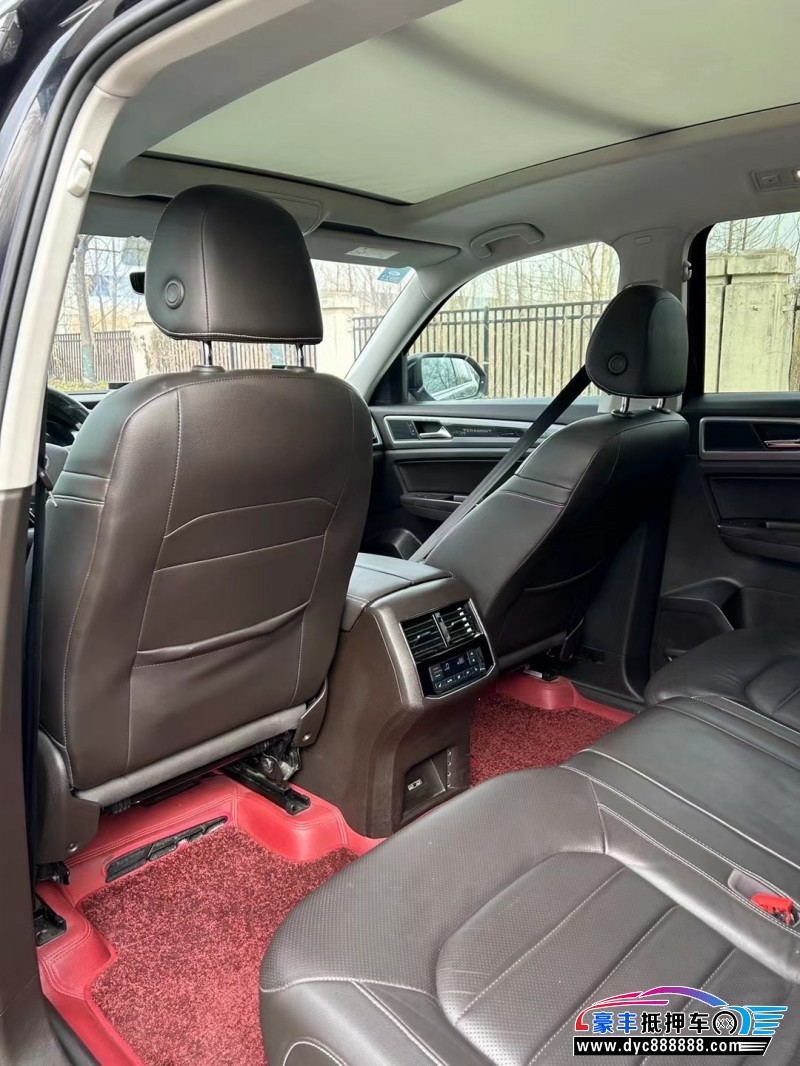 18年大众途昂轿车抵押车出售