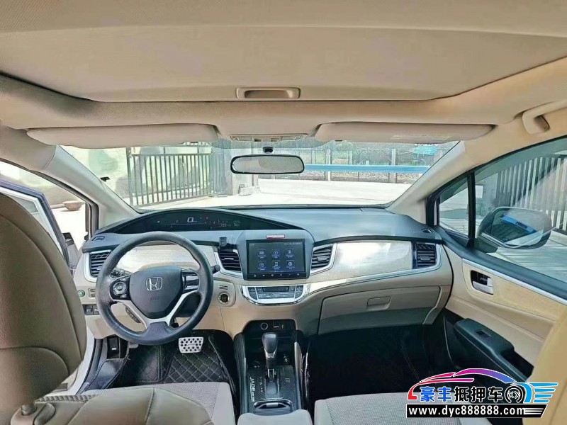 16年本田雅阁轿车抵押车出售