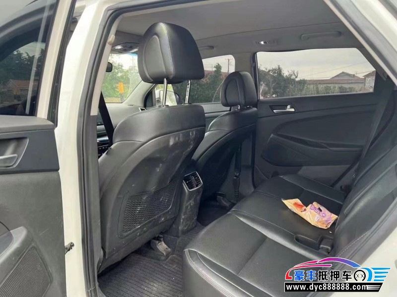 19年现代途胜轿车抵押车出售