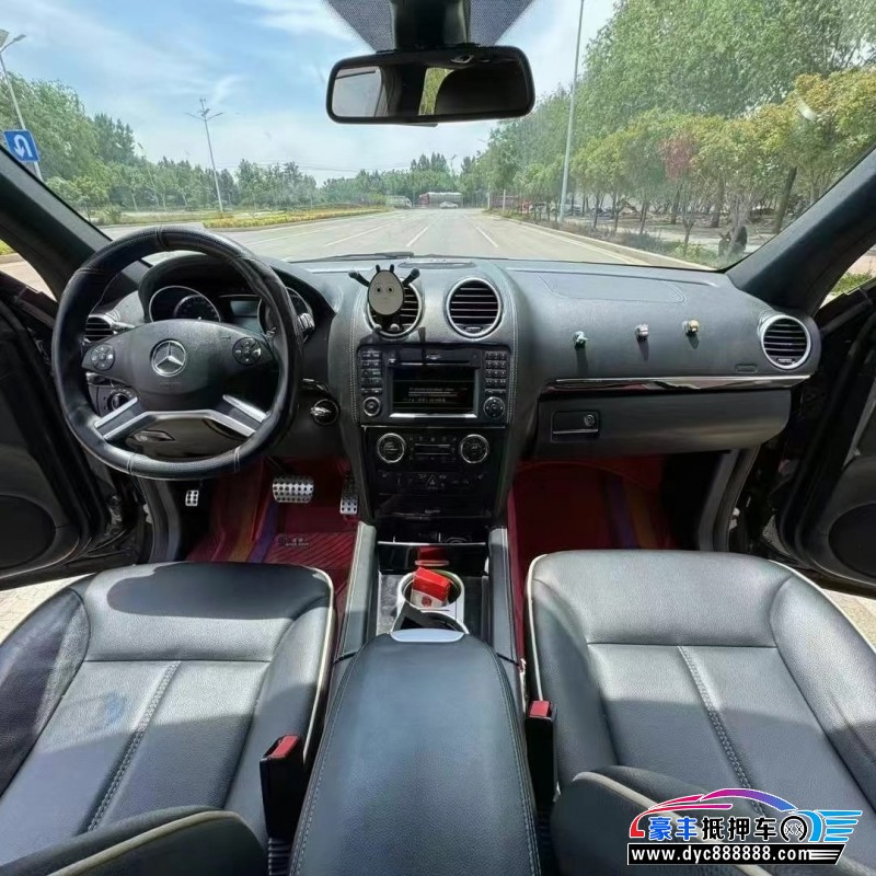 12年奔驰ML轿车抵押车出售