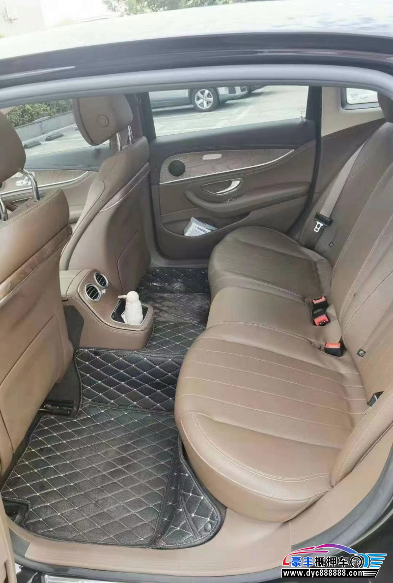 22年奔驰E轿车抵押车出售