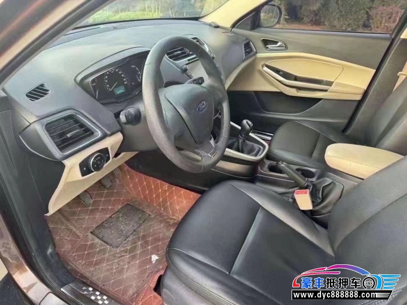 18年福特福睿斯轿车抵押车出售