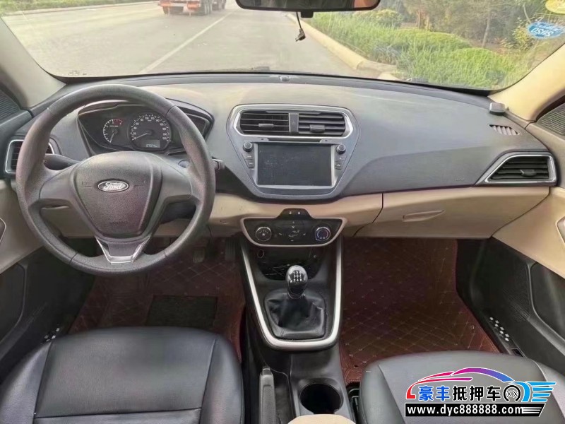 18年福特福睿斯轿车抵押车出售