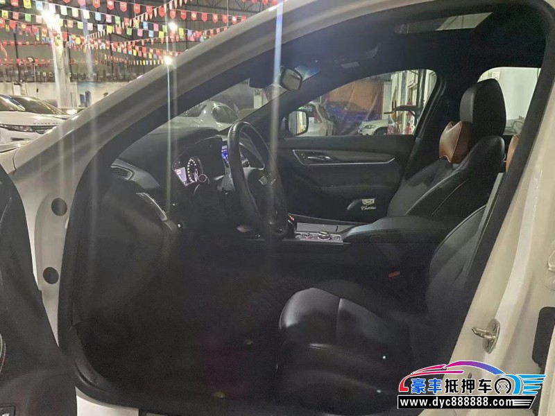 22年凯迪拉克CT5轿车抵押车出售