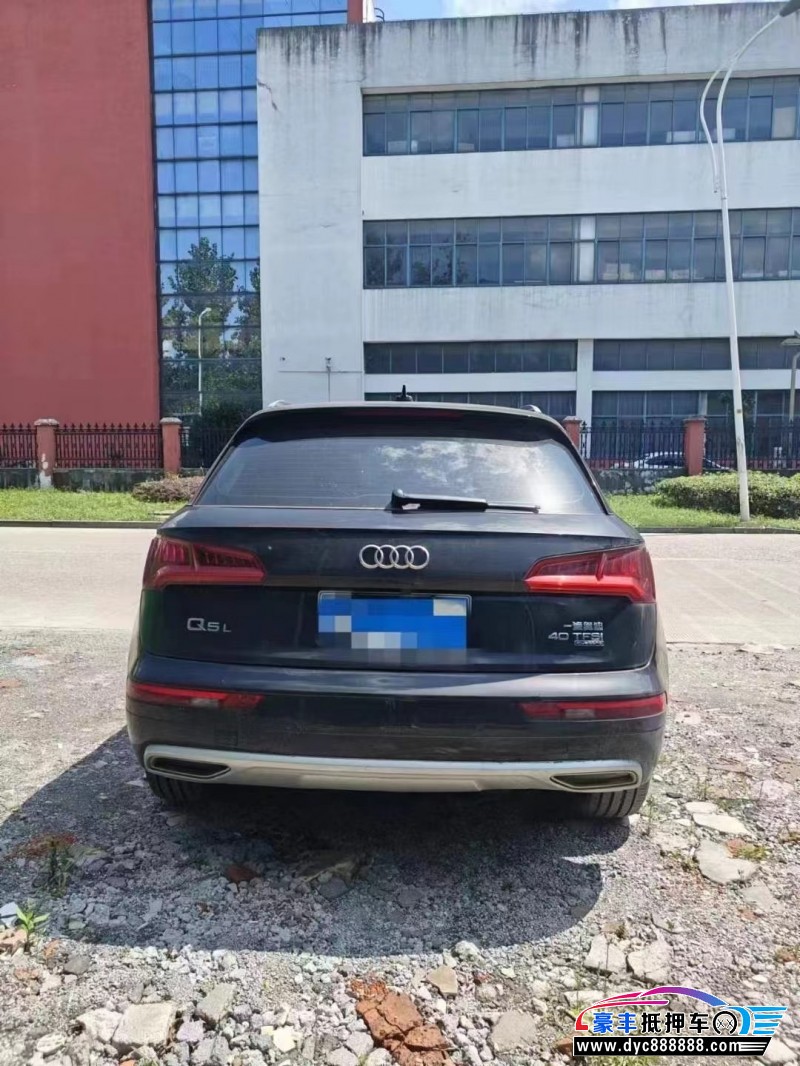 19年奥迪Q5SUV抵押车出售