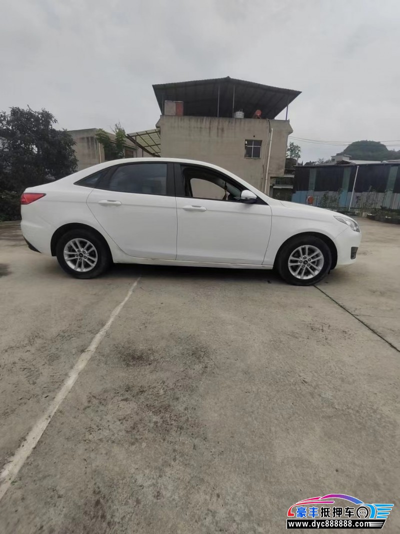 20年福特福睿斯轿车抵押车出售