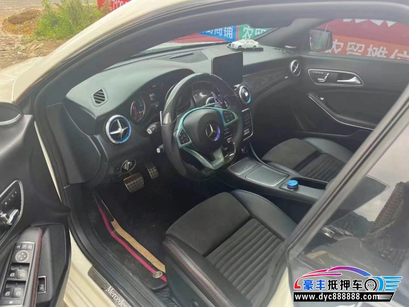 17年奔驰CLA轿车抵押车出售