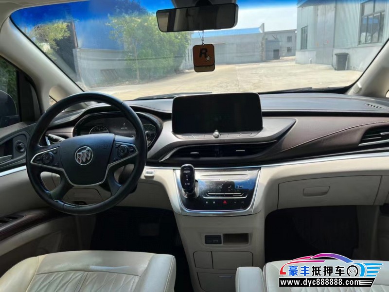 22年别克GL8轿车抵押车出售