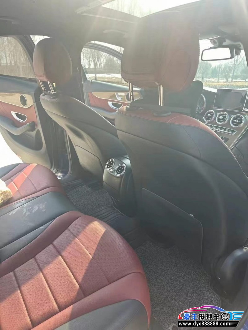 18年奔驰GLC轿车抵押车出售