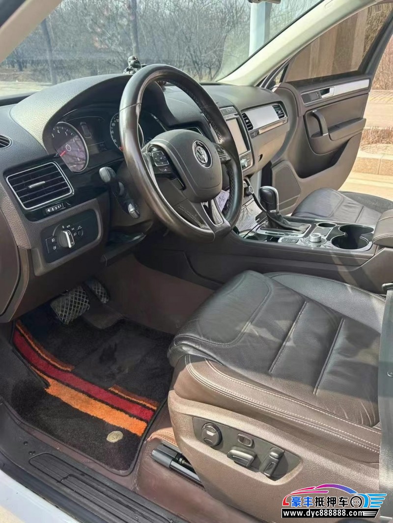 17年大众途锐轿车抵押车出售