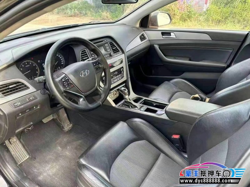 17年现代索纳塔九轿车抵押车出售