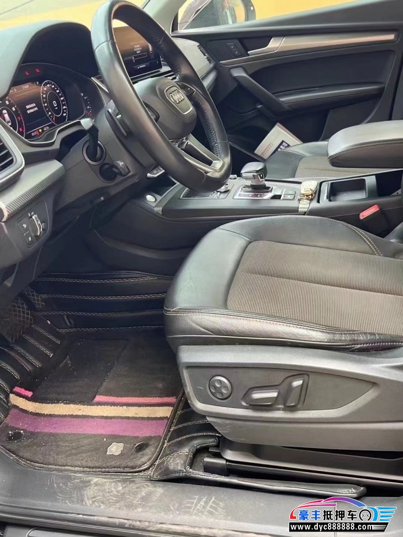 19年奥迪Q5轿车抵押车出售