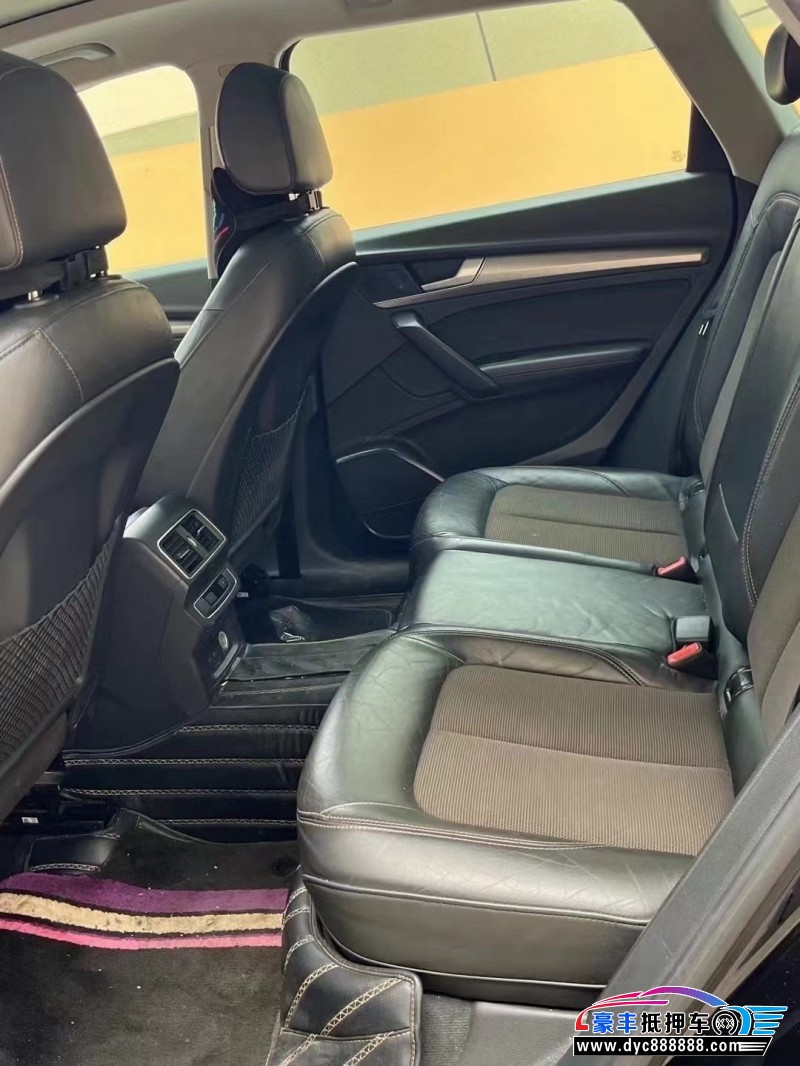 19年奥迪Q5轿车抵押车出售