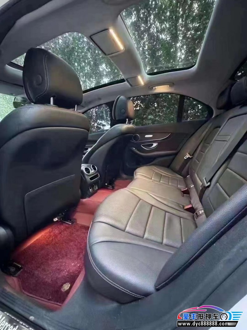 20年奔驰C轿车抵押车出售