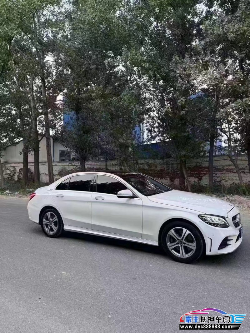 20年奔驰C轿车抵押车出售