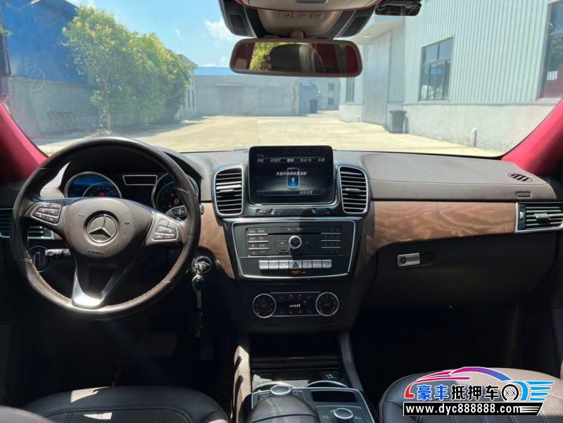 18年奔驰GLE轿车抵押车出售