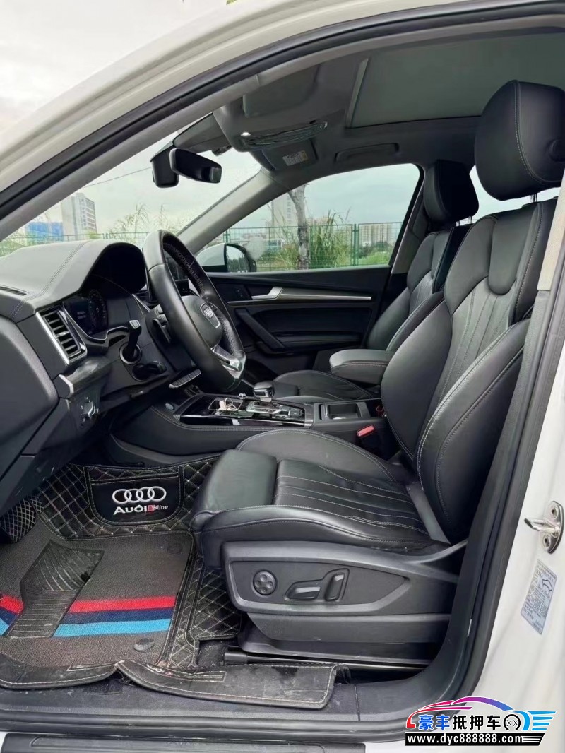 22年奥迪Q5轿车抵押车出售
