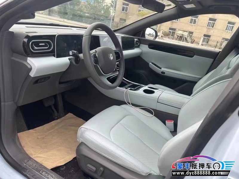 24年零跑c01轿车抵押车出售