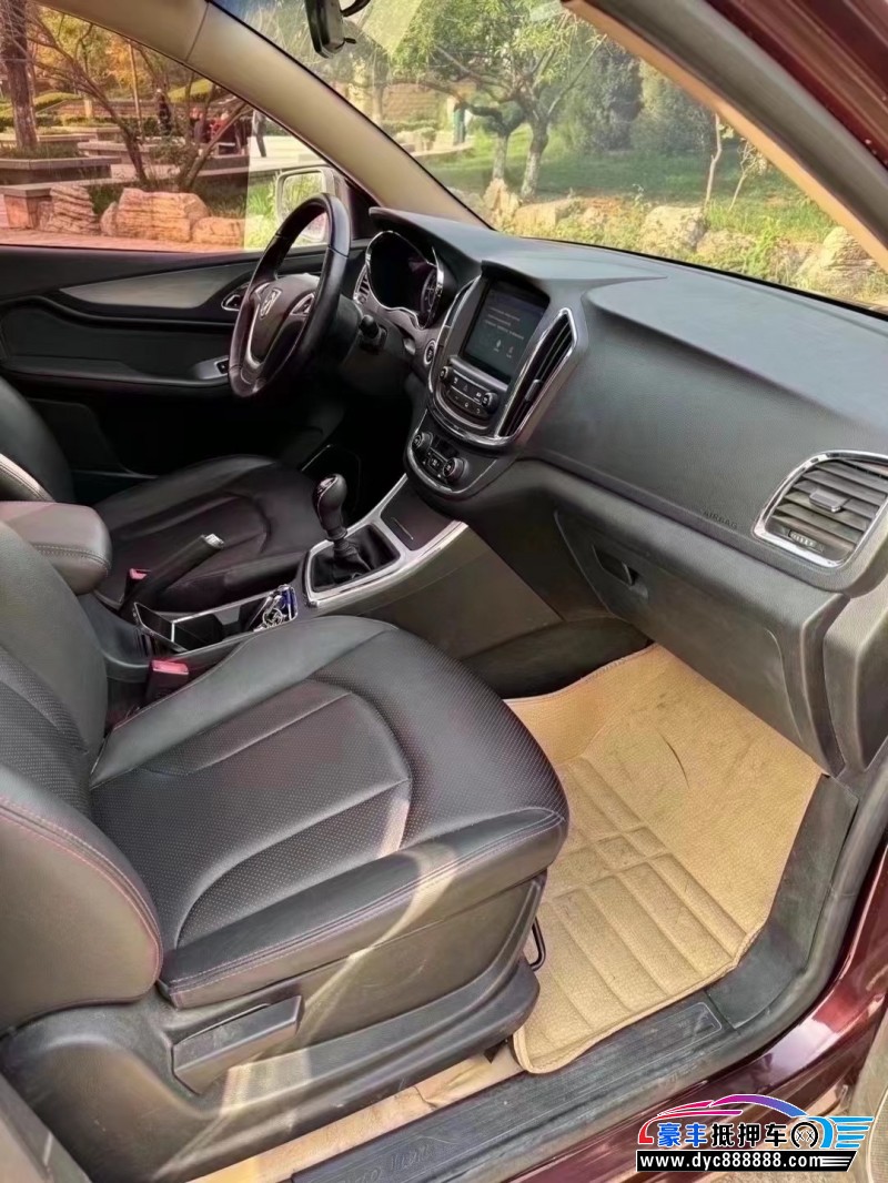 17年宝骏560轿车抵押车出售