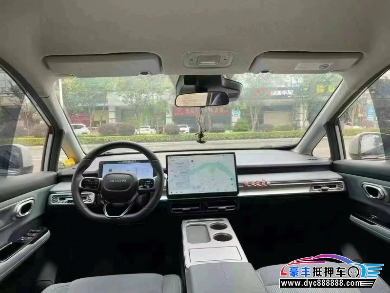 23年埃安Y70轿车抵押车出售