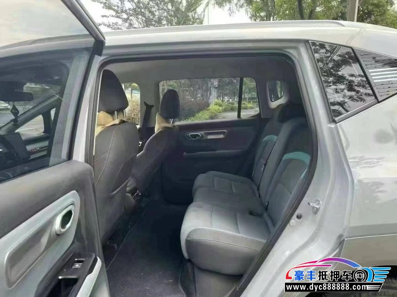 23年埃安Y70轿车抵押车出售