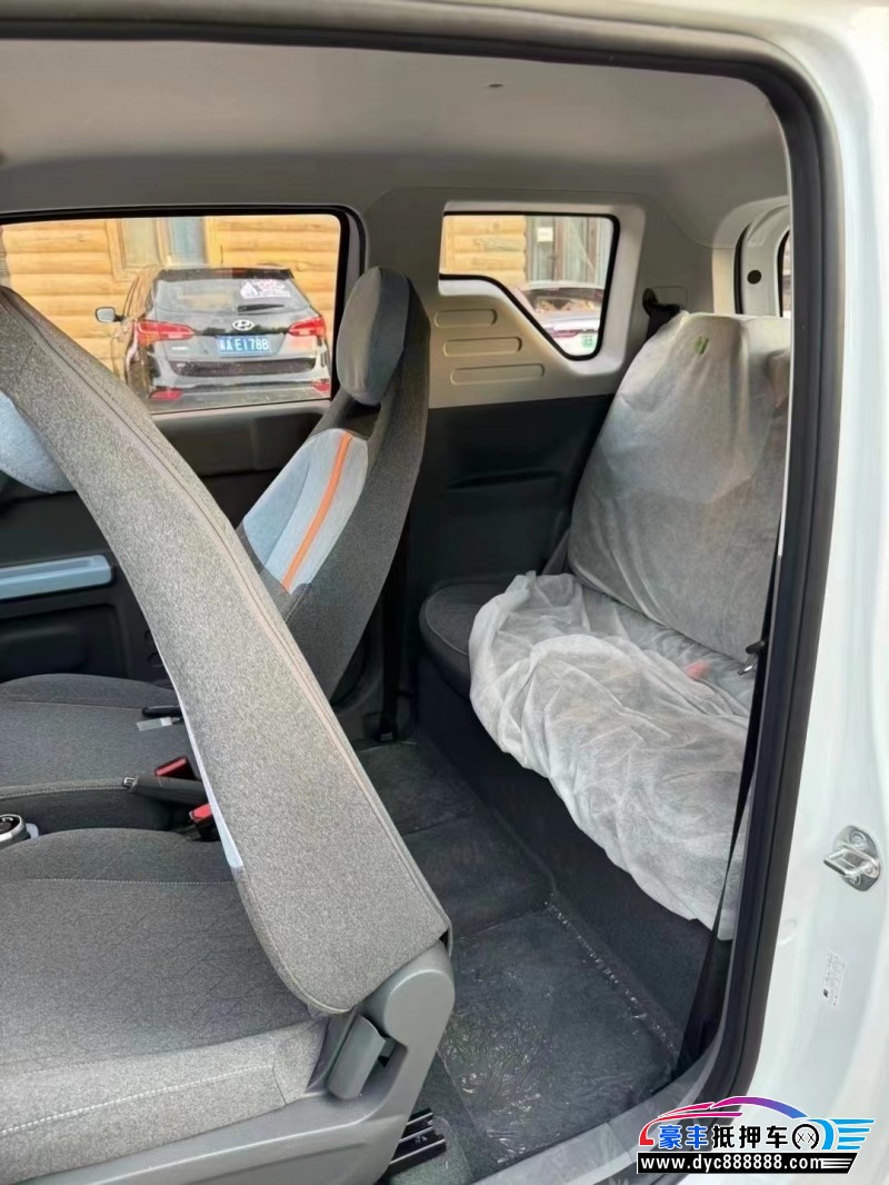 24年吉利熊猫轿车抵押车出售