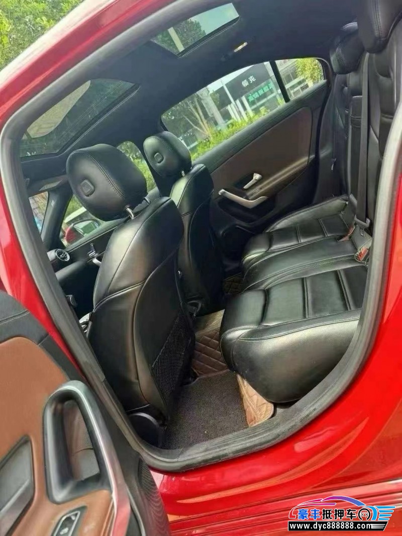 20年奔驰A轿车抵押车出售