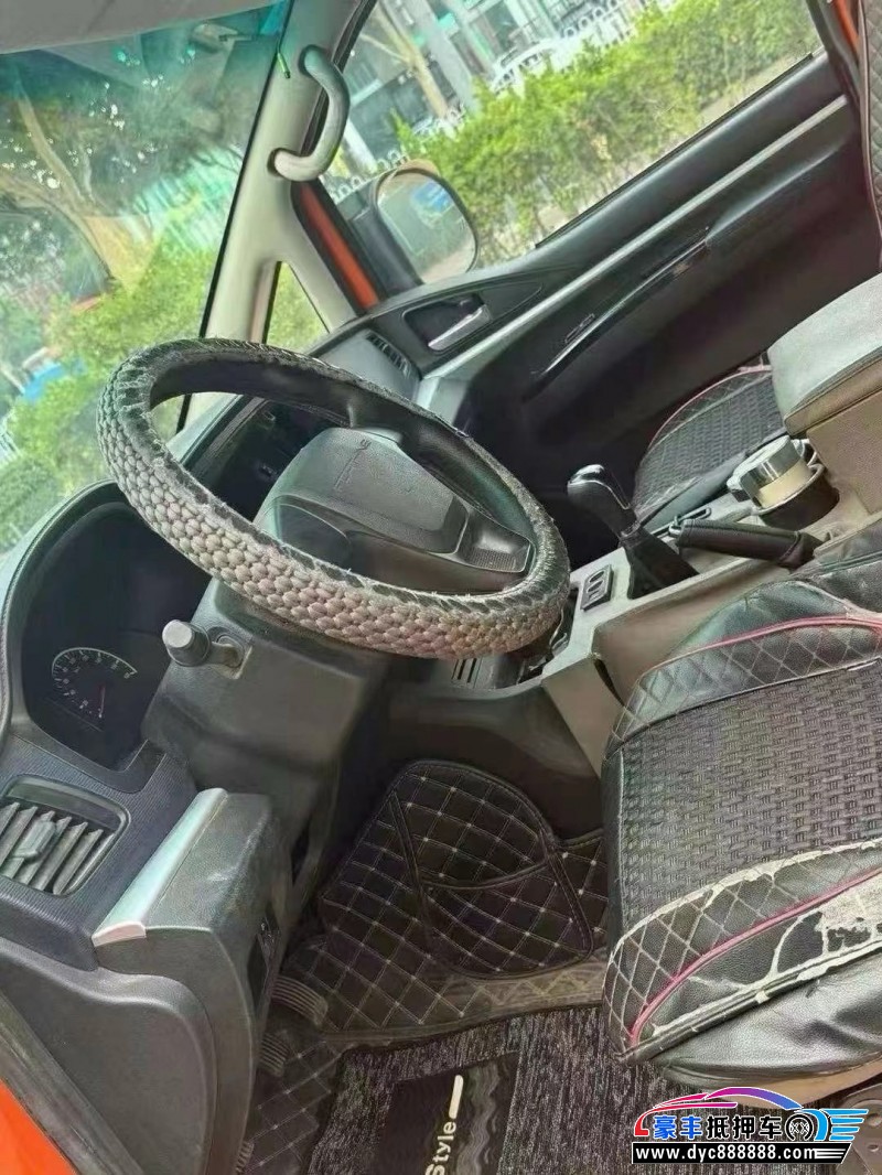 21年东风风行菱智轿车抵押车出售