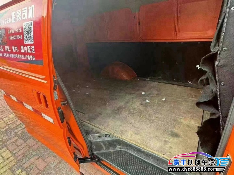 21年东风风行菱智轿车抵押车出售