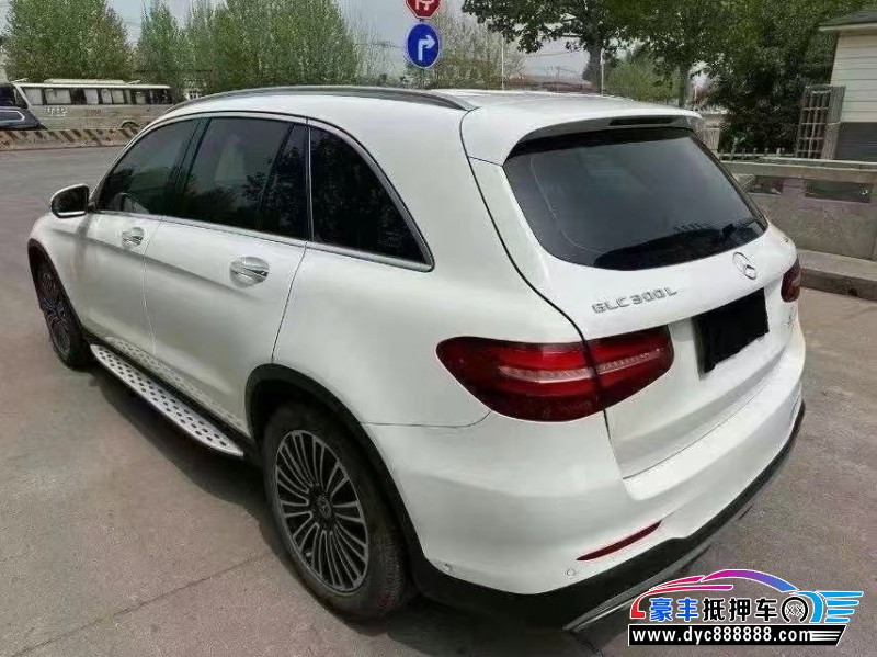 18年奔驰GLC轿车抵押车出售
