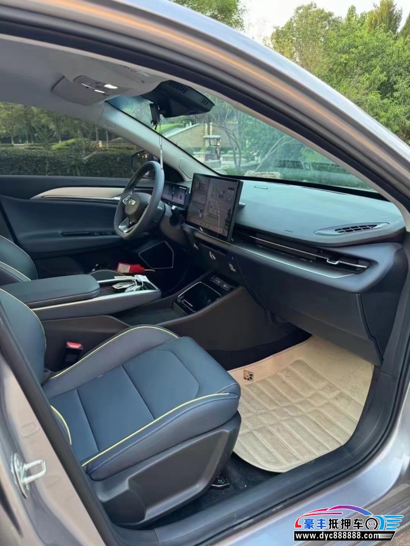 24年吉利几何轿车抵押车出售