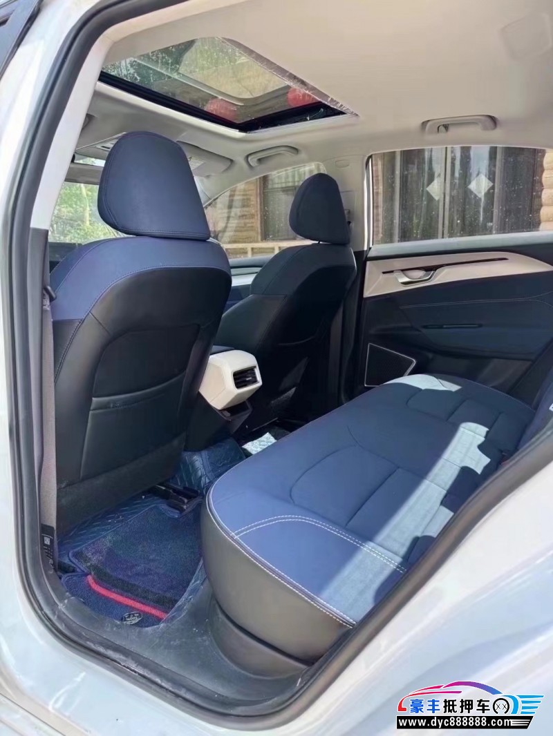 23年吉利几何轿车抵押车出售