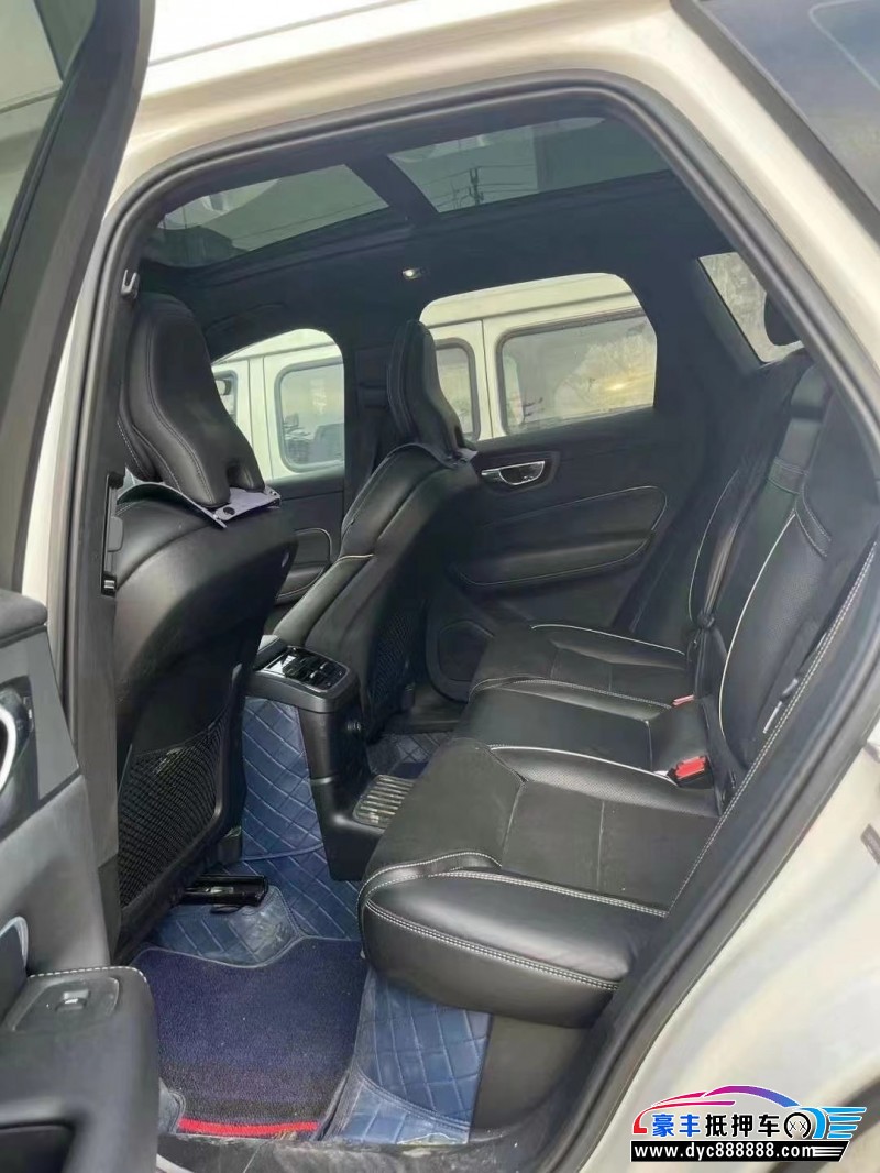 20年沃尔沃XC60轿车抵押车出售