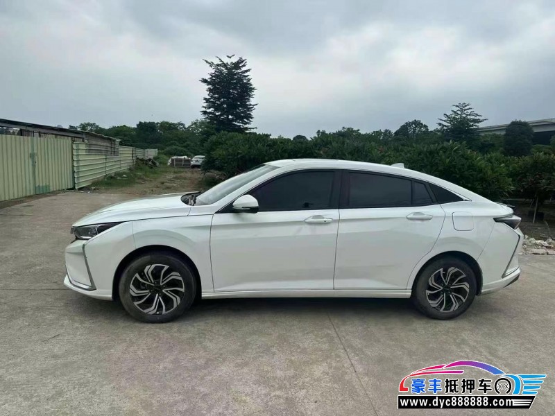 22年东风风神奕炫轿车抵押车出售