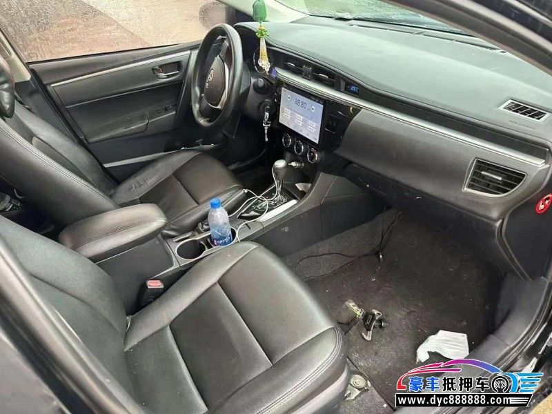 16年丰田雷凌轿车抵押车出售