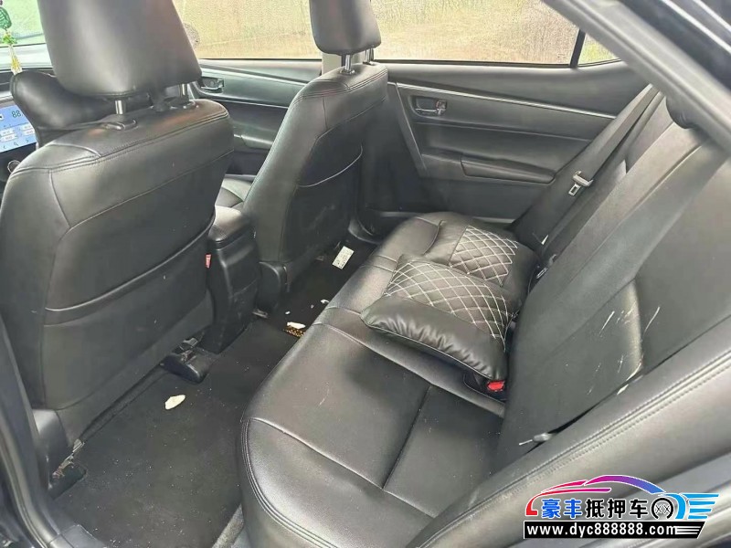 16年丰田雷凌轿车抵押车出售