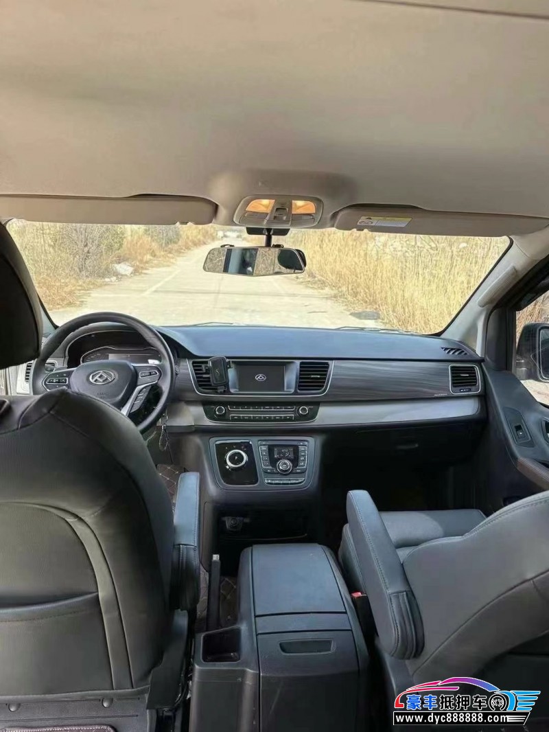 21年上汽大通G10轿车抵押车出售