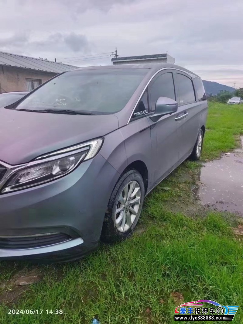 20年别克GL8轿车抵押车出售