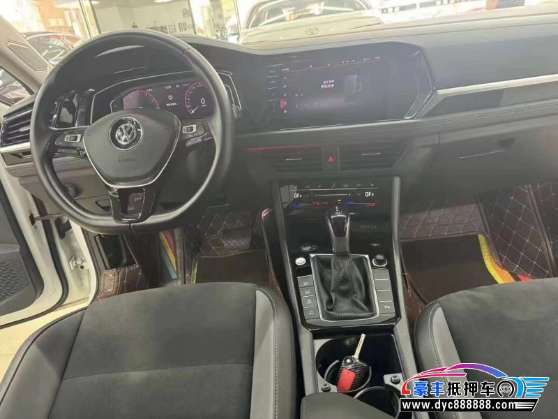 21年大众速腾轿车抵押车出售