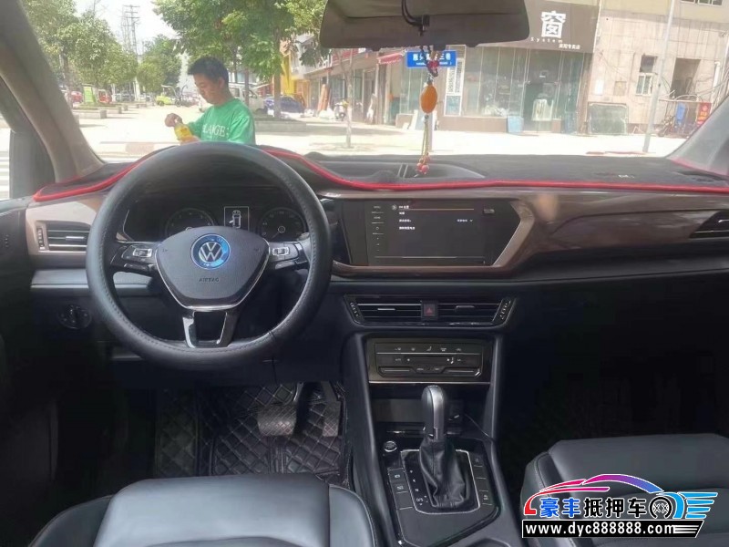 21年大众途岳轿车抵押车出售