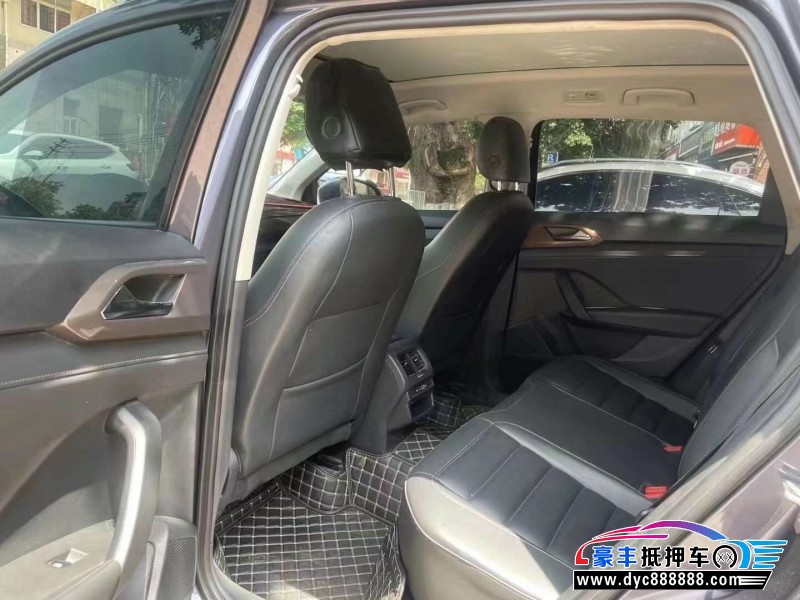 21年大众途岳轿车抵押车出售