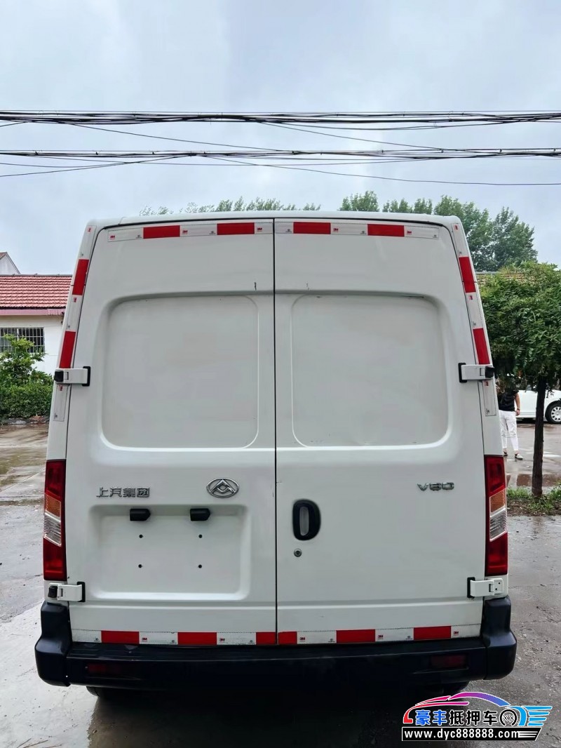 21年上汽大通V80轿车抵押车出售