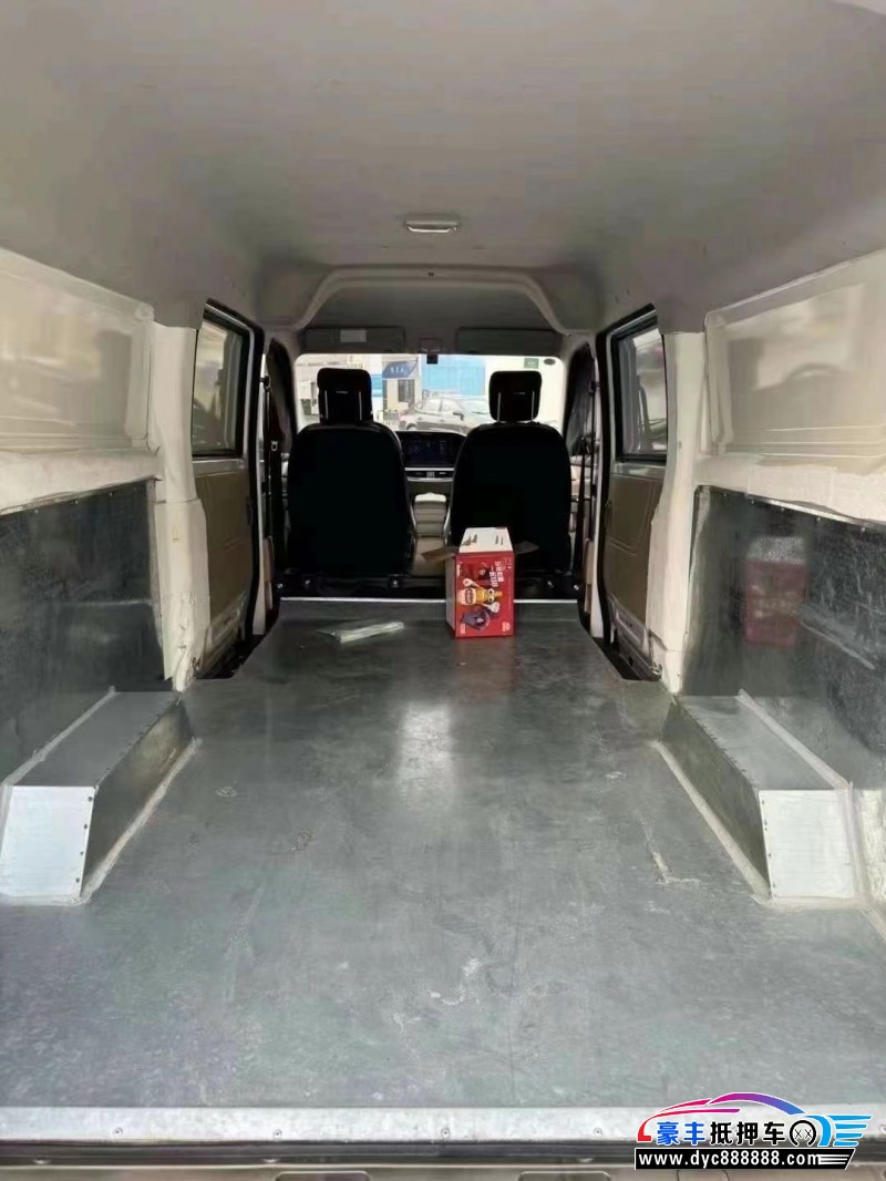 23年长安跨越长安V5轿车抵押车出售