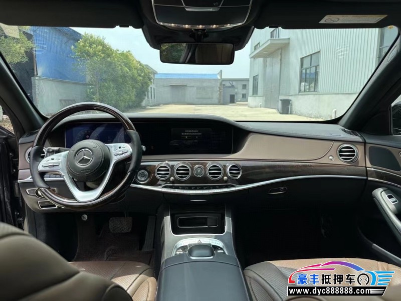 19年奔驰S轿车抵押车出售