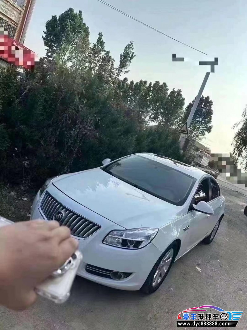 13年别克君威轿车抵押车出售