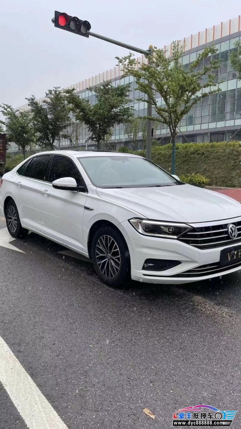 20年大众速腾轿车抵押车出售