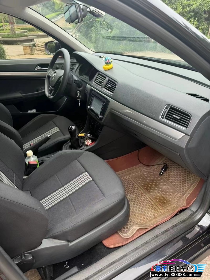 16年大众朗行轿车抵押车出售